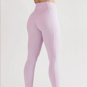 Alphalete Pulse Lilac Leggings